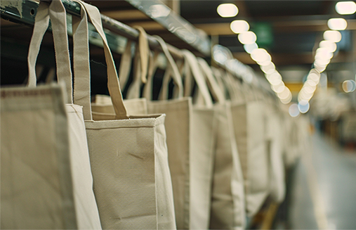 Sustainable Fashion How Canvas Bag Production Reduces Environmental Impact13-1.jpg